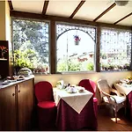 Bed & Breakfast Degli Amici 3*