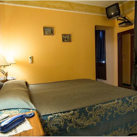 Degli Amici Bed & Breakfast