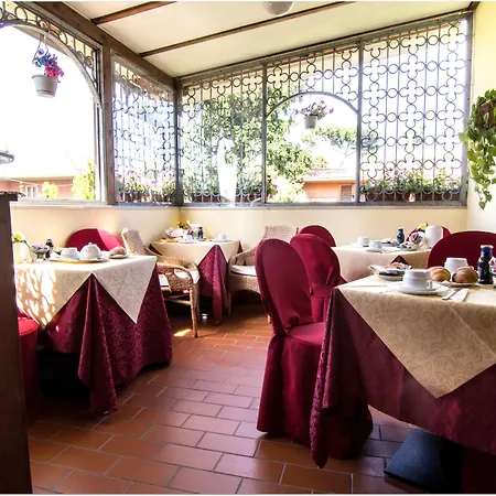 Degli Amici Bed and breakfast 3*