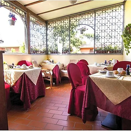 Degli Amici Bed & Breakfast