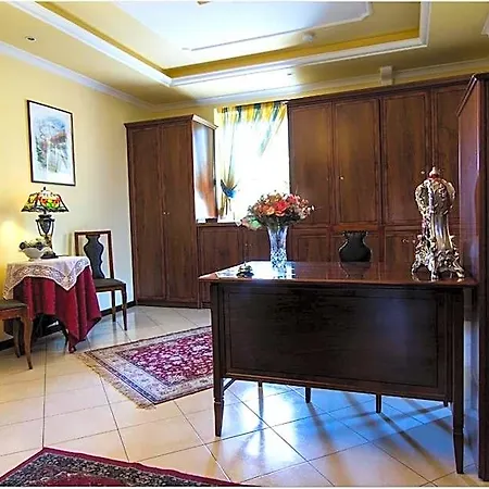 Degli Amici Bed & Breakfast