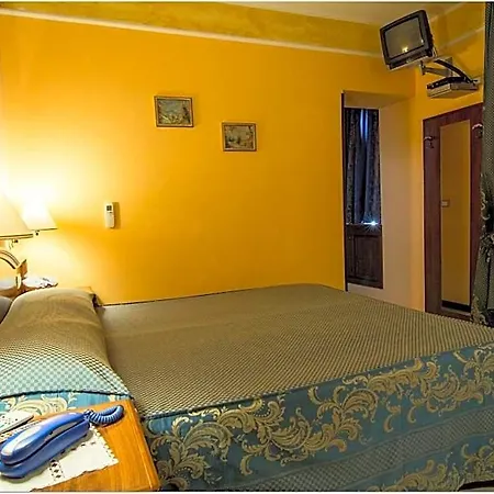 Degli Amici Bed & Breakfast 3*